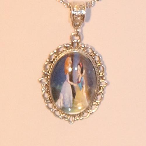 Collier Princesse Sofia et Blanche-Neige pour petite fille